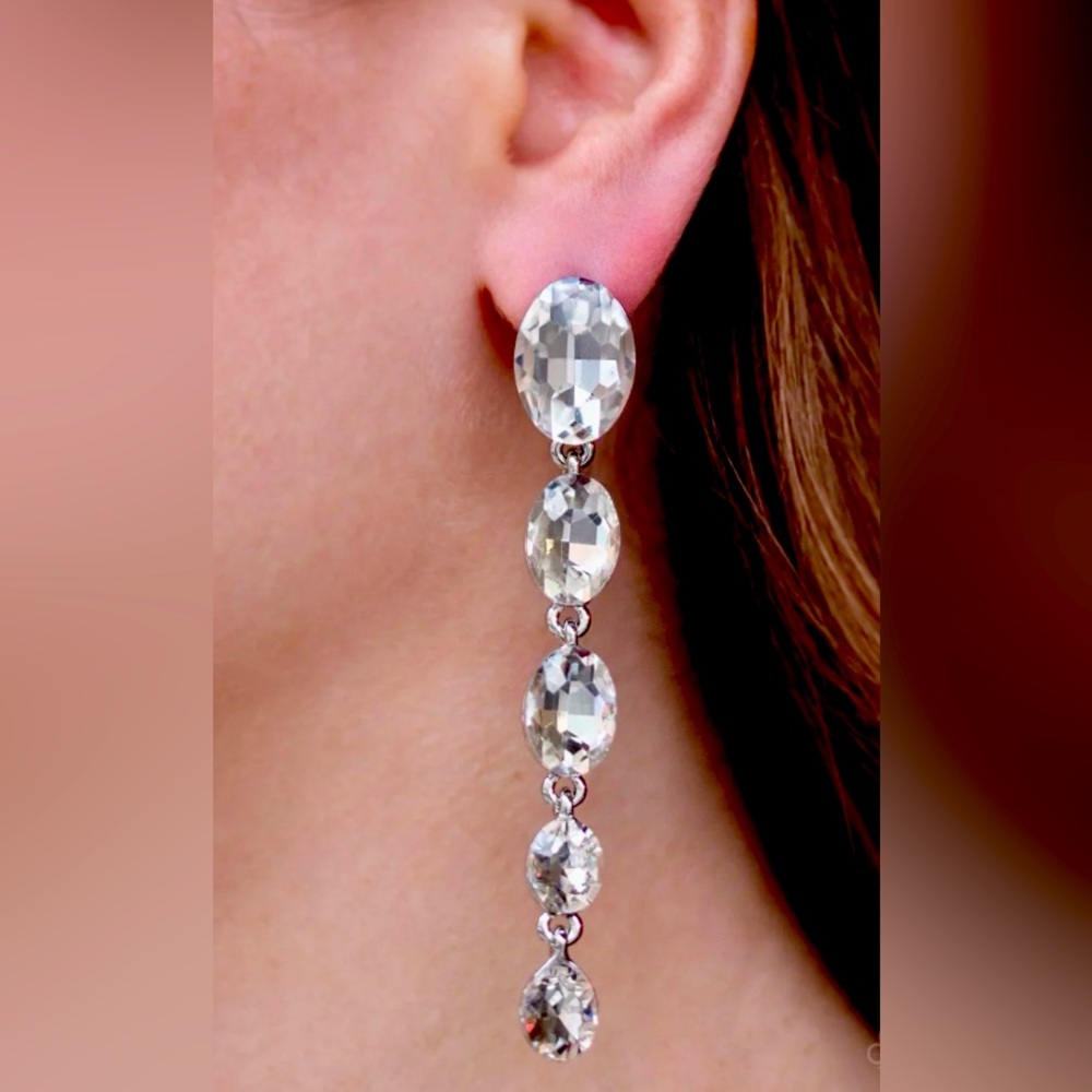 Rhinestone Drip Earrings NWT shiny blingy posts with CLASS and so much shine!